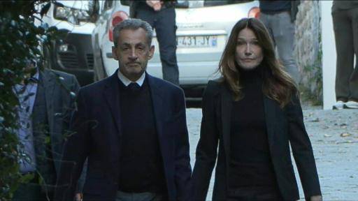 Dos guardaespaldas protegen al expresidente francés Sarkozy en prisión Dos guardaespaldas protegen al expresidente francés Sarkozy en prisión