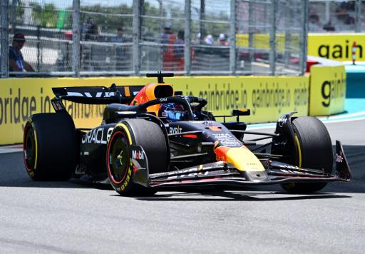 El piloto holandés de Red Bull Racing, Max Verstappen, corre durante la sesión de práctica para el Gran Premio de Fórmula Uno de Miami 2024 en el Autódromo Internacional de Miami en Miami Gardens, Florida, el 3 de mayo de 2024.