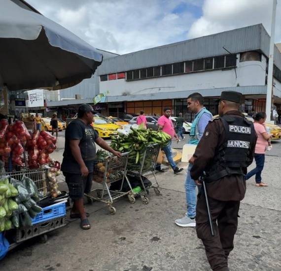Reubicarán a vendedores informales en David Reubicarán a vendedores informales en David