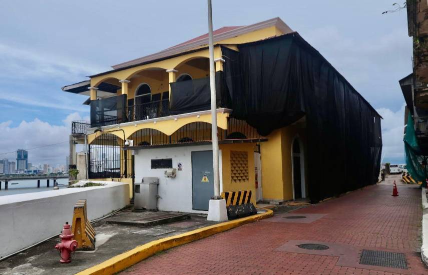 La Casa Amarilla en plena restauración La Casa Amarilla en plena restauración