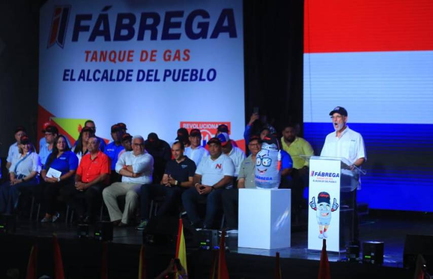 Alcalde Fábrega cierra su campaña con apoyo masivo