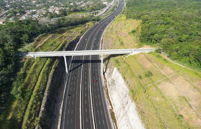 Fitch sube la perspectiva de MECO a positiva: una señal de confianza en su gestión y fortaleza regional Fitch sube la perspectiva de MECO a positiva: una señal de confianza en su gestión y fortaleza regional