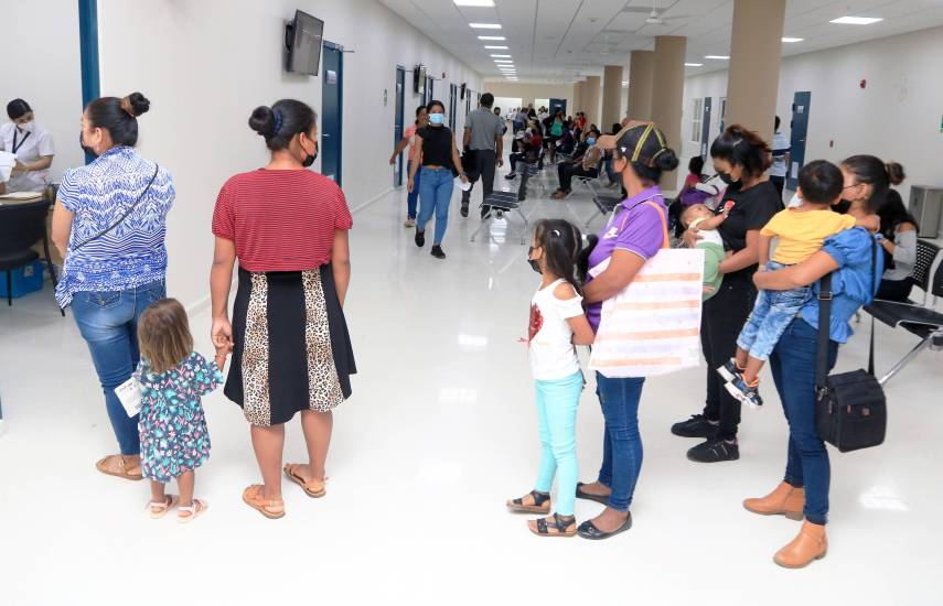 Programa de medicamentos a precios bajos beneficia a más de 100,000 panameños Programa de medicamentos a precios bajos beneficia a más de 100,000 panameños