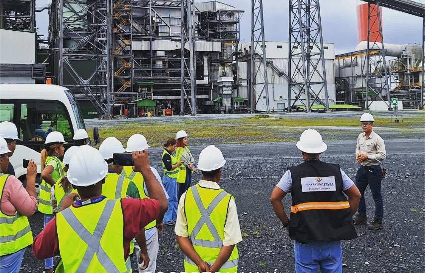 Proveedores piden acelerar diálogo para reapertura de la mina Proveedores piden acelerar diálogo para reapertura de la mina