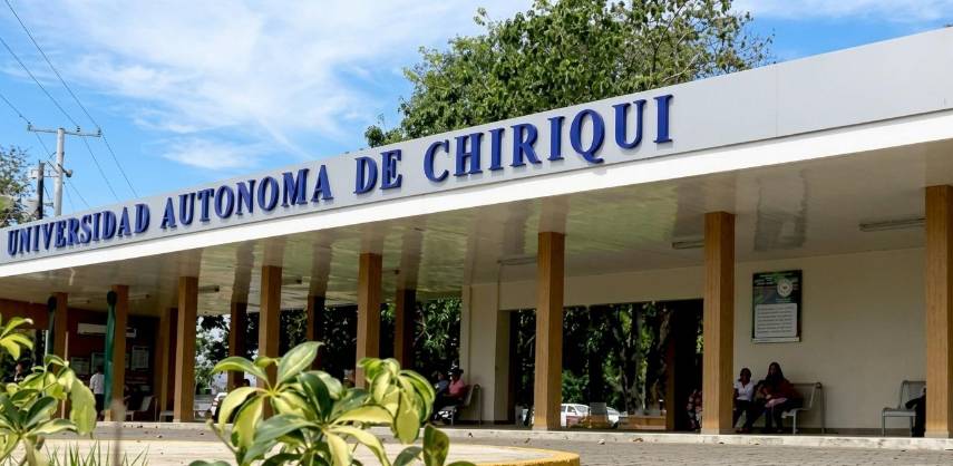 UNACHI | Fachada de la Universidad Autónoma de Chiriquí (Unachi).