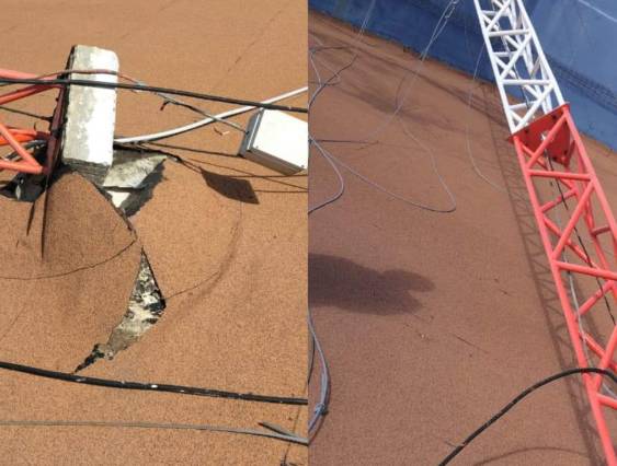 Cortesía | La estructura de la antena que se desprendió del techo en la sede de la Lotería Nacional.