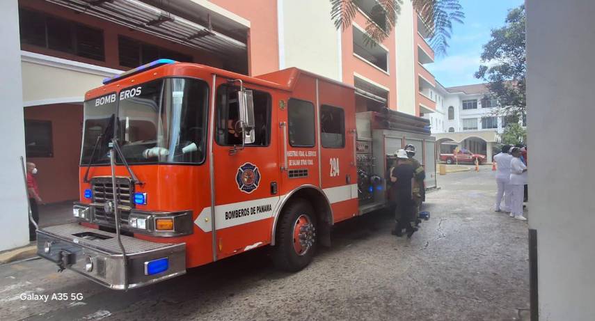 Explosión en el área de calderas del Hospital Santo Tomás provoca daños considerables