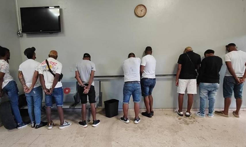 Albrook Mall opera con normalidad, Policía detiene 10 personas por riña dentro del centro comercial