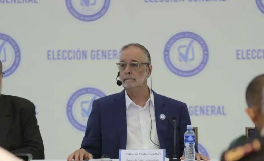 Magistrado Valdés Escoffery: Mulino tiene derecho a ser candidato a presidente