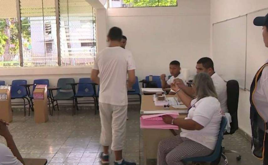 Hoy se desarrollan las elecciones primarias en el PRD, hay 731,267 miembros habilitados para votar