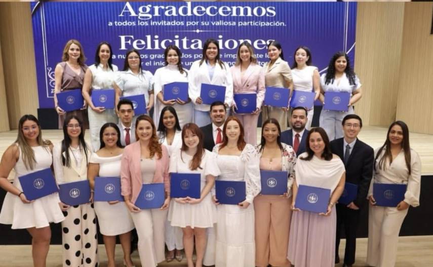 La CSS fortalece sus servicios con la graduación de 23 odontólogos