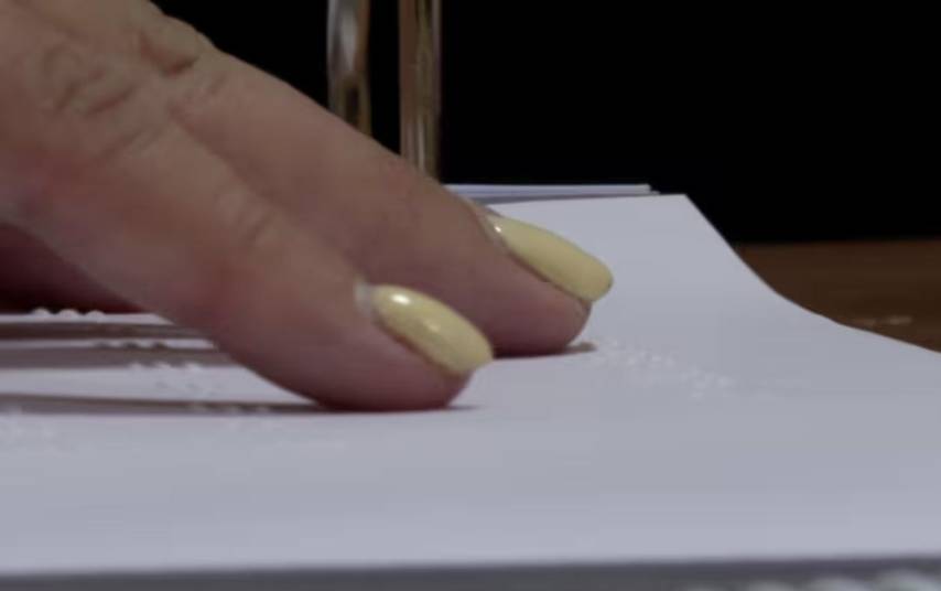 La RAE modificará la acepción de 'leer' en el Diccionario para incluir la lectura del sistema Braille