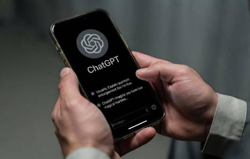 ChatGPT ya permite enviar mensajes en Apple Messages con un plug-in que plantea dudas sobre la privacidad