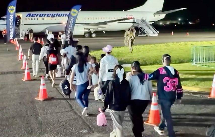 Panamá realiza el primer vuelo humanitario de retorno voluntario hacia Venezuela