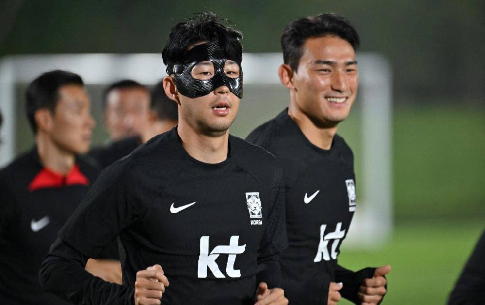 Son jugará con máscara el primer partido de Corea del Sur en el Mundial