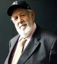 Fallece el poeta Roberto Fernández Iglesias