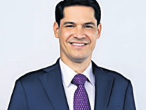 Las corbatas se mantienen vigentes