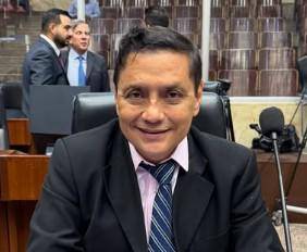 Impulsan iniciativa que busca castigar el transfuguismo