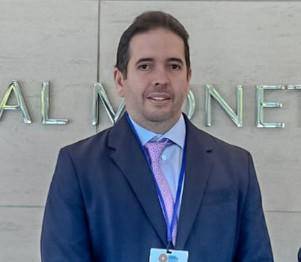 Ley ampliaría descuentos a jubilados hasta en un 50%