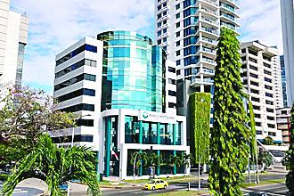 ML | Edificio del Banco Hipotecario Nacional en Avenida Balboa.
