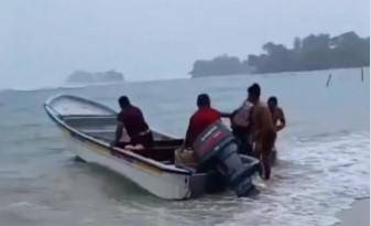 Cortesía | Imagen de la lancha que rescato a las personas.