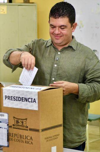 Derechista Laura Fernández es la nueva presidenta de Costa Rica