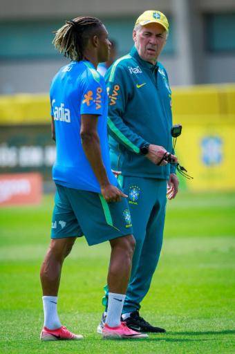 ¿Quién lleva la brújula? El dilema de Ancelotti en la renovación de Brasil