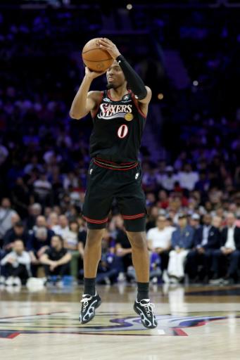 Maxey anota 31 puntos y los Sixers clasifican a los playoffs de la NBA