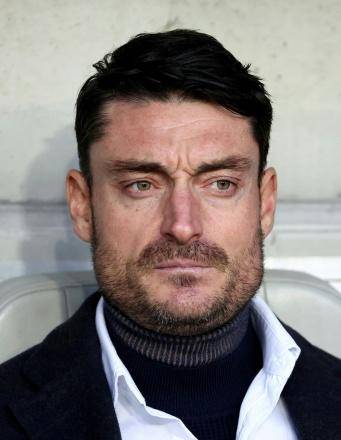 El entrenador español Albert Riera durante el partido de dieciseisavos de final de la Copa de Francia entre Bordeaux y el OGC Nice, en el estadio Matmut Atlantique, en Burdeos, en el suroeste de Francia, el 20 de enero de 2024