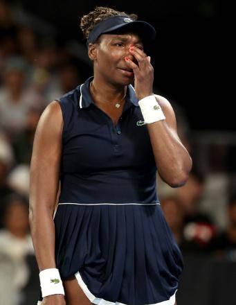 La tenista estadounidense Venus Williams durante su partido ante la serbia Olga Danilovic, el 18 de enero de 2026 en Melbourne, en la primera ronda del Abierto de Australia