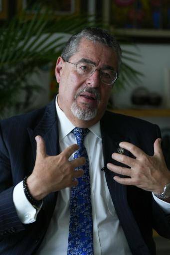 Presidente Arévalo descarta operaciones militares de EEUU en Guatemala
