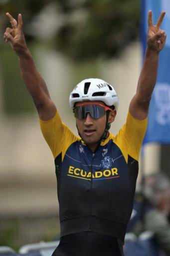 Los ecuatorianos Carapaz y Narváez, el binomio dorado del ciclismo de Sudamérica
