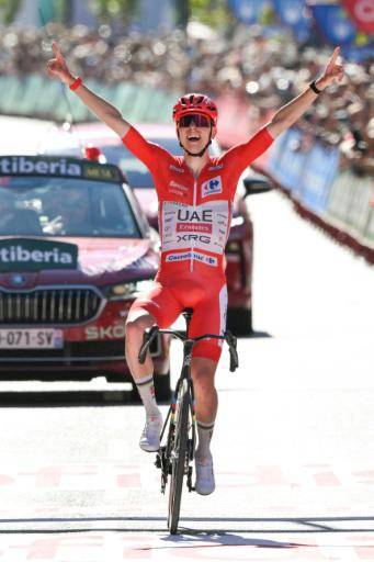 Pogacar amarra La Vuelta con una exhibición en Andorra