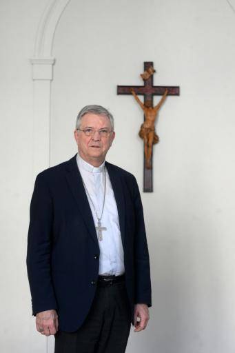 Un obispo belga defiende que los hombres casados puedan ser ordenados sacerdotes