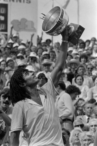 Roland Garros festeja los 40 años del histórico triunfo de Yannick Noah