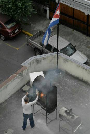 Ecuador expulsa al embajador de Cuba y a toda la misión diplomática