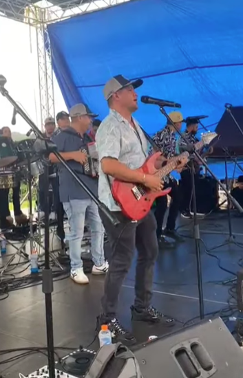 Abdiel Núñez: Enamora a generaciones