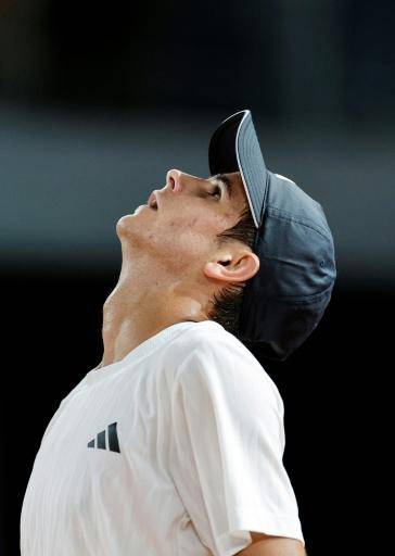 Jódar se bautiza en Roland Garros, catedral del tenis español, con el objetivo de disfrutar