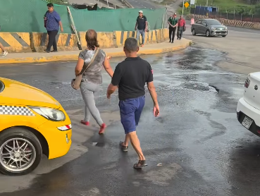 ML | contaminación con aguas negras por parte de dueños de locales.