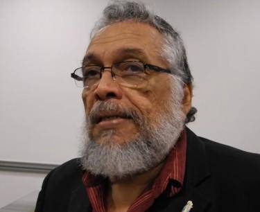 Agua, luz e internet entran al debate de la Asamblea