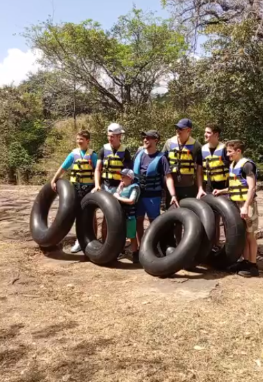 Los Cajones, entre tubing y rafting