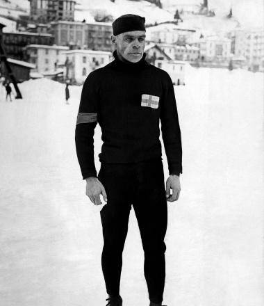 Fotografia de finales de los años 1920 del patinador finlandés Clas Thunberg, ganador de cinco oros en Juegos Olímpicos de Invierno y de cinco títulos mundiales entre 1923 y 1931