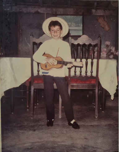 Abimelec Núñez apuesta por su grupo musical