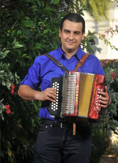 Adonis Cárdenas, “El Caballero del Acordeón”