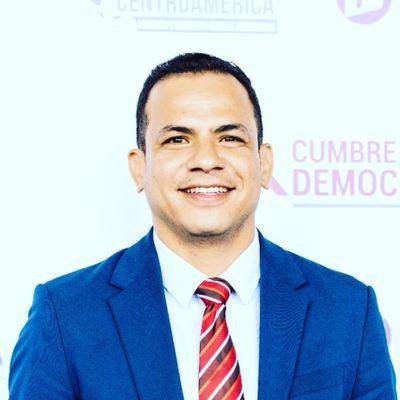 Reducir gastos y frenar evasión, para elevar la recaudación