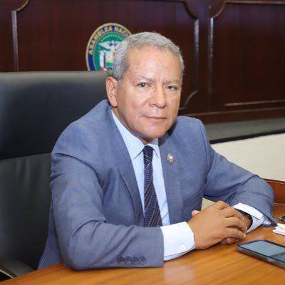 Deuda de los panameños con los bancos supera los $42 mil millones