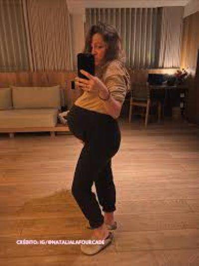 Natalia Lafourcade anuncia maternidad junto a su esposo, el cineasta Juan Pablo López