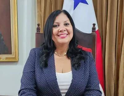 Manejo de desechos y agua, los retos de siete representantes