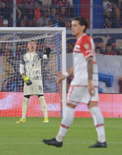 Flamengo y Estudiantes avanzan hacia una eventual cita en cuartos de Libertadores