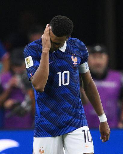 Francia e Inglaterra se disputan el tercer puesto en partido que nadie quiere jugar